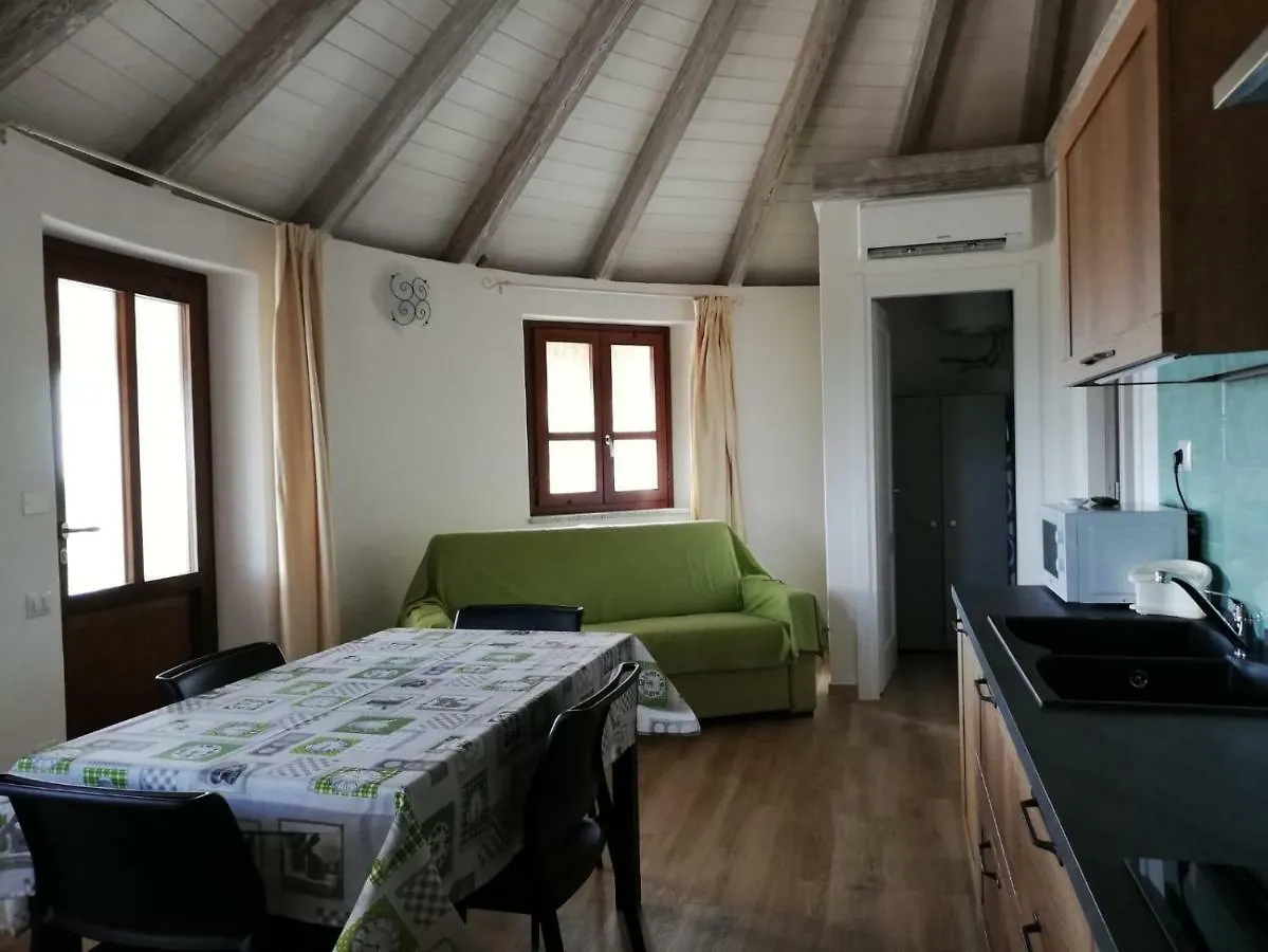 Ferienhaus Agriturismo Dolceluna Le Capanne Muravera Italien